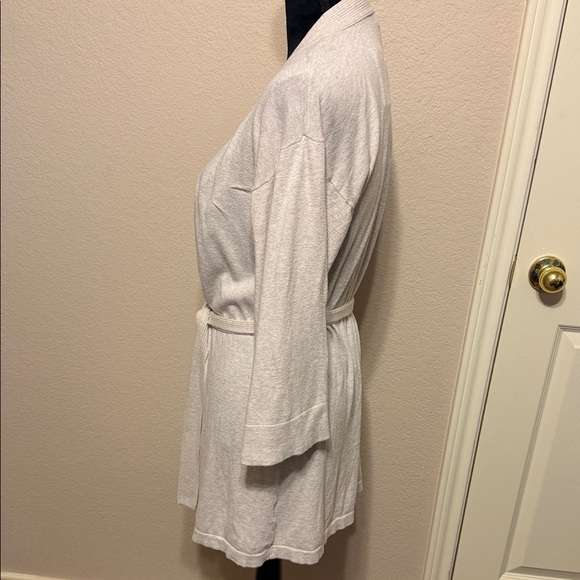 Banana Republic Women's Cream Belted Cardigan - Picture 3 of 10